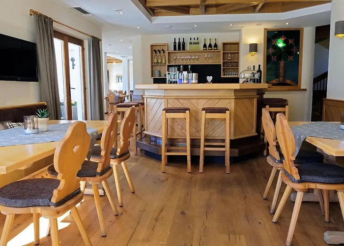 Garni Hubertushof فندق 3*